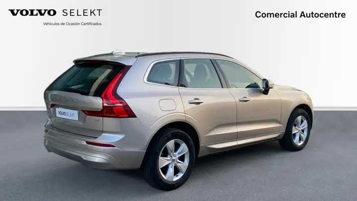 Volvo XC60 2023, foto 7