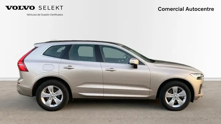 Volvo XC60 2023, foto 5