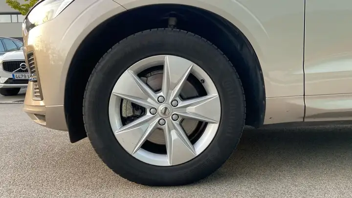 Volvo XC60 2023, foto 16