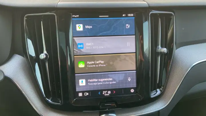 Volvo XC60 2023, foto 15