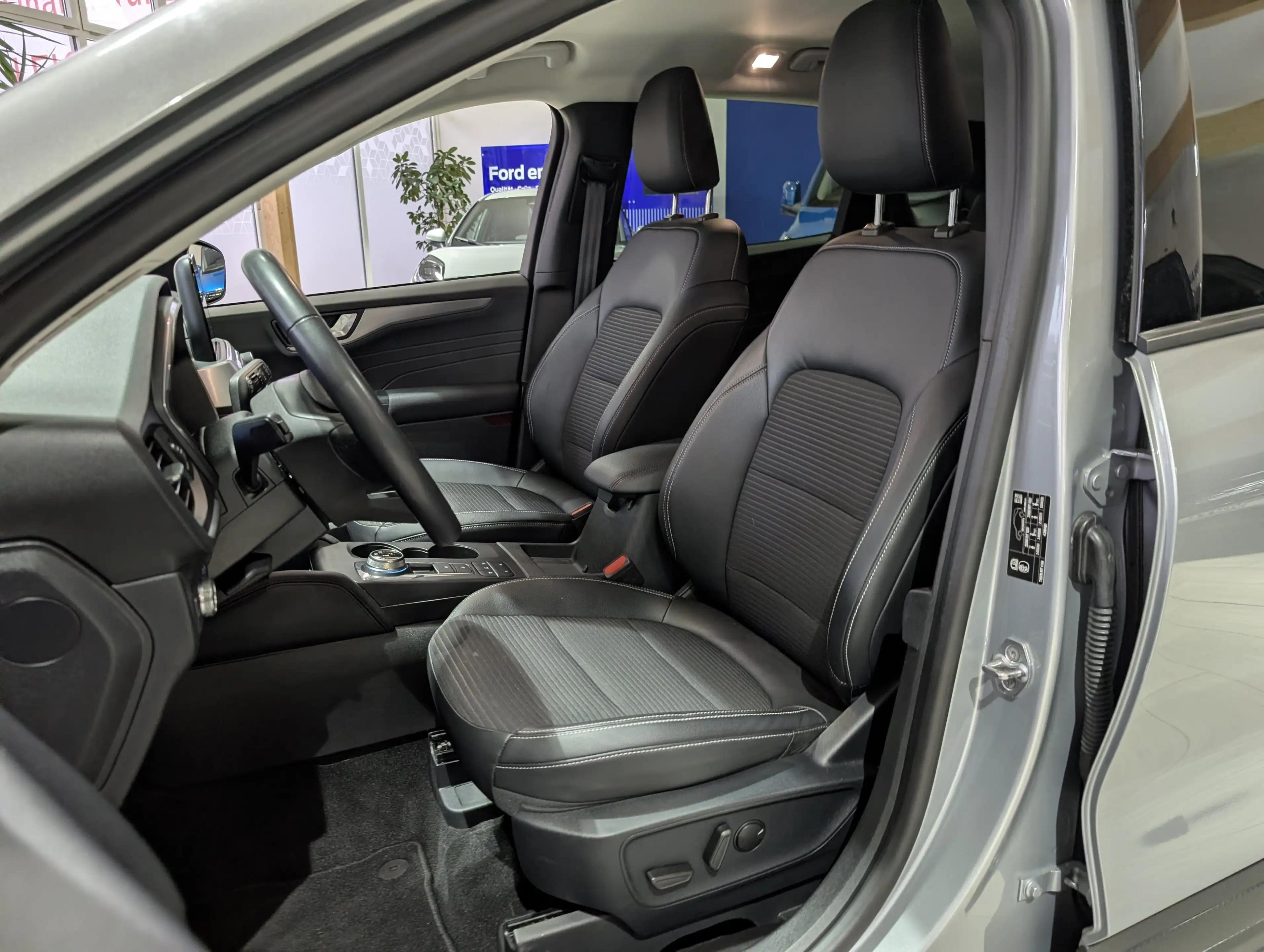 Ford Kuga Titanium X Head-Up / elektr. Heckklappe — photo 10