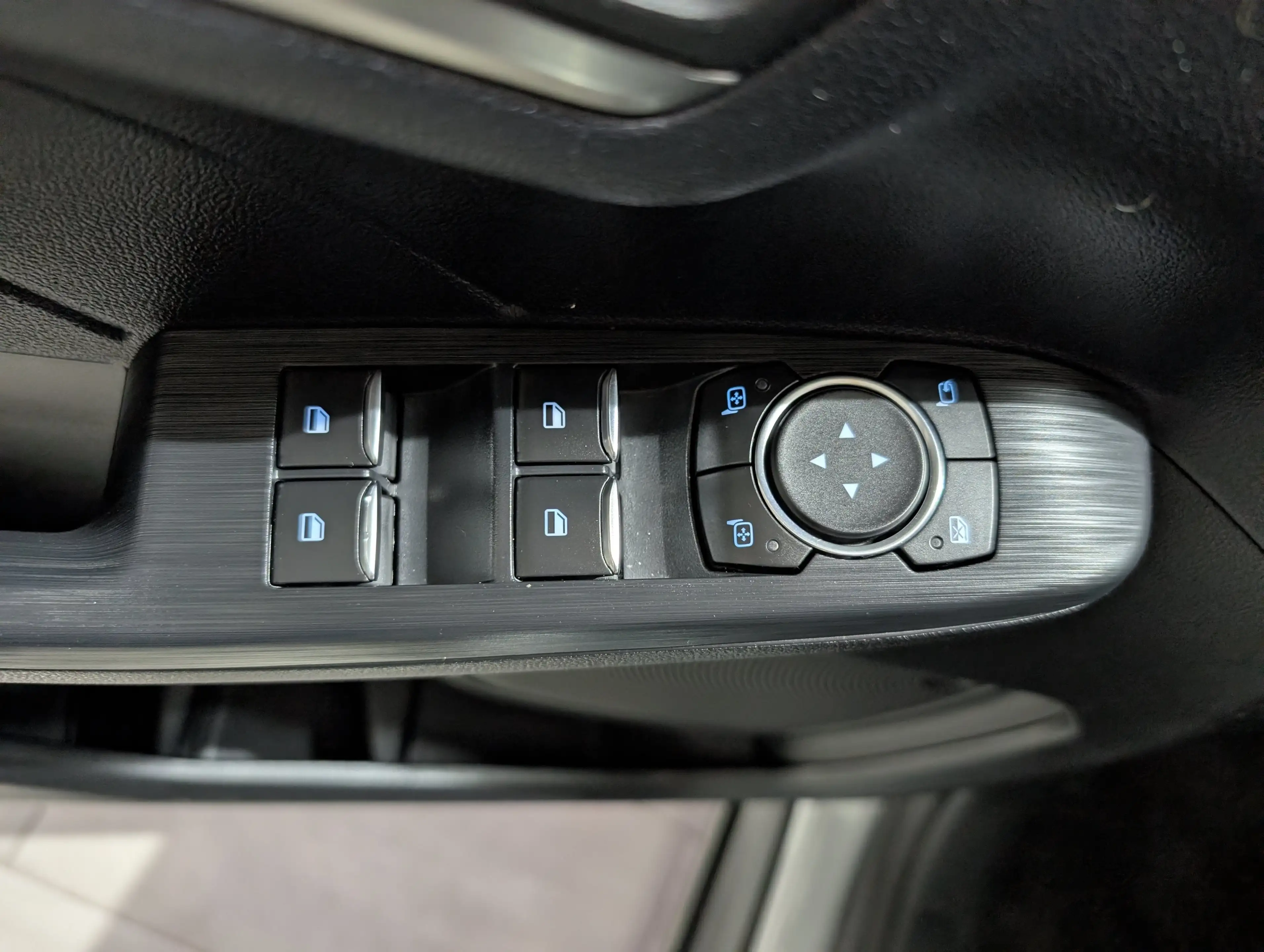 Ford Kuga Titanium X Head-Up / elektr. Heckklappe — photo 11