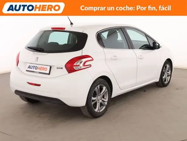 Peugeot 208 view 6
