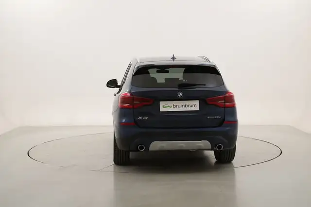 BMW X3 view 6