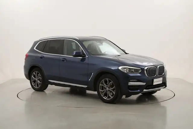 BMW X3 view 3