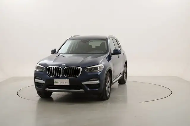 BMW X3 view 4