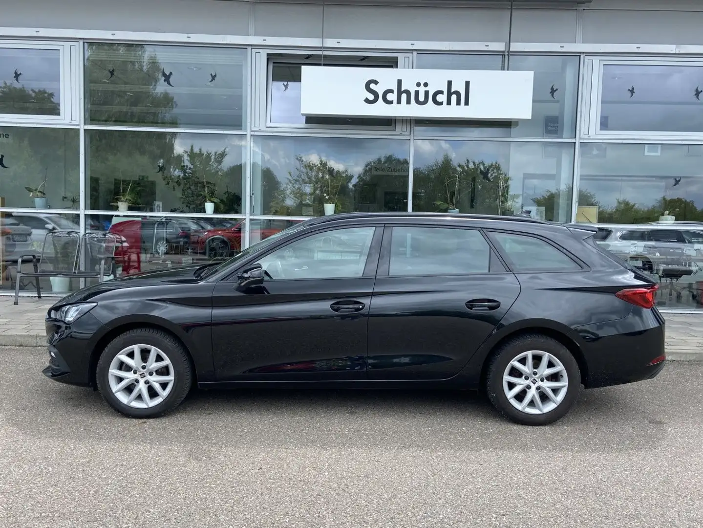 SEAT Leon ST 1.5 eTSI DSG Style NAVI-PRO+LED+VIRTUAL- Schwarz - 2