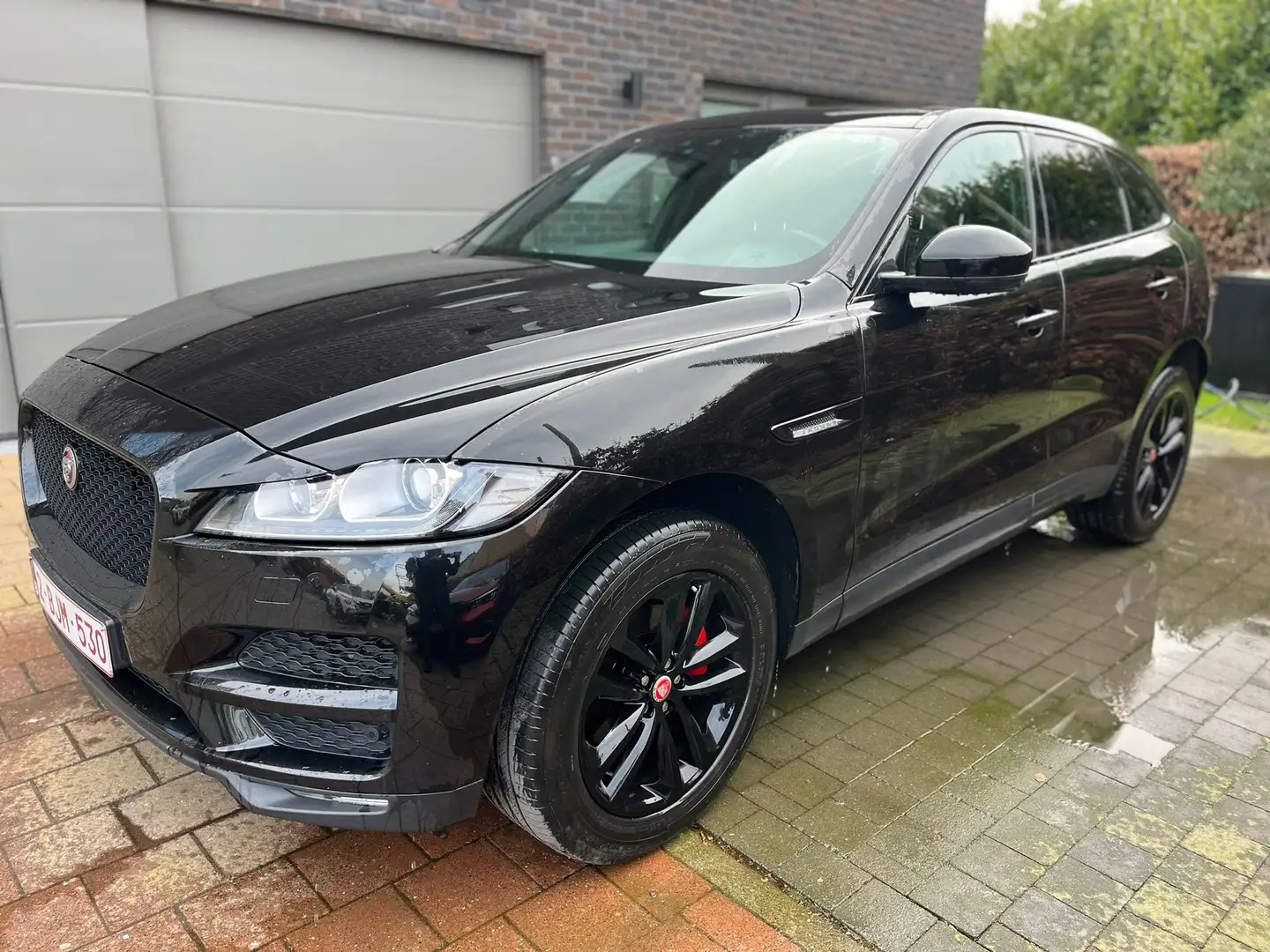 Jaguar F-Pace 2.0 D AWD R-Sport Black Edition - NAVI - PANO Negro - 1
