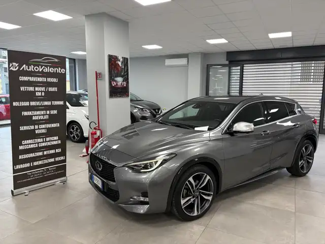 Infiniti Q30 1.5 diesel Premium