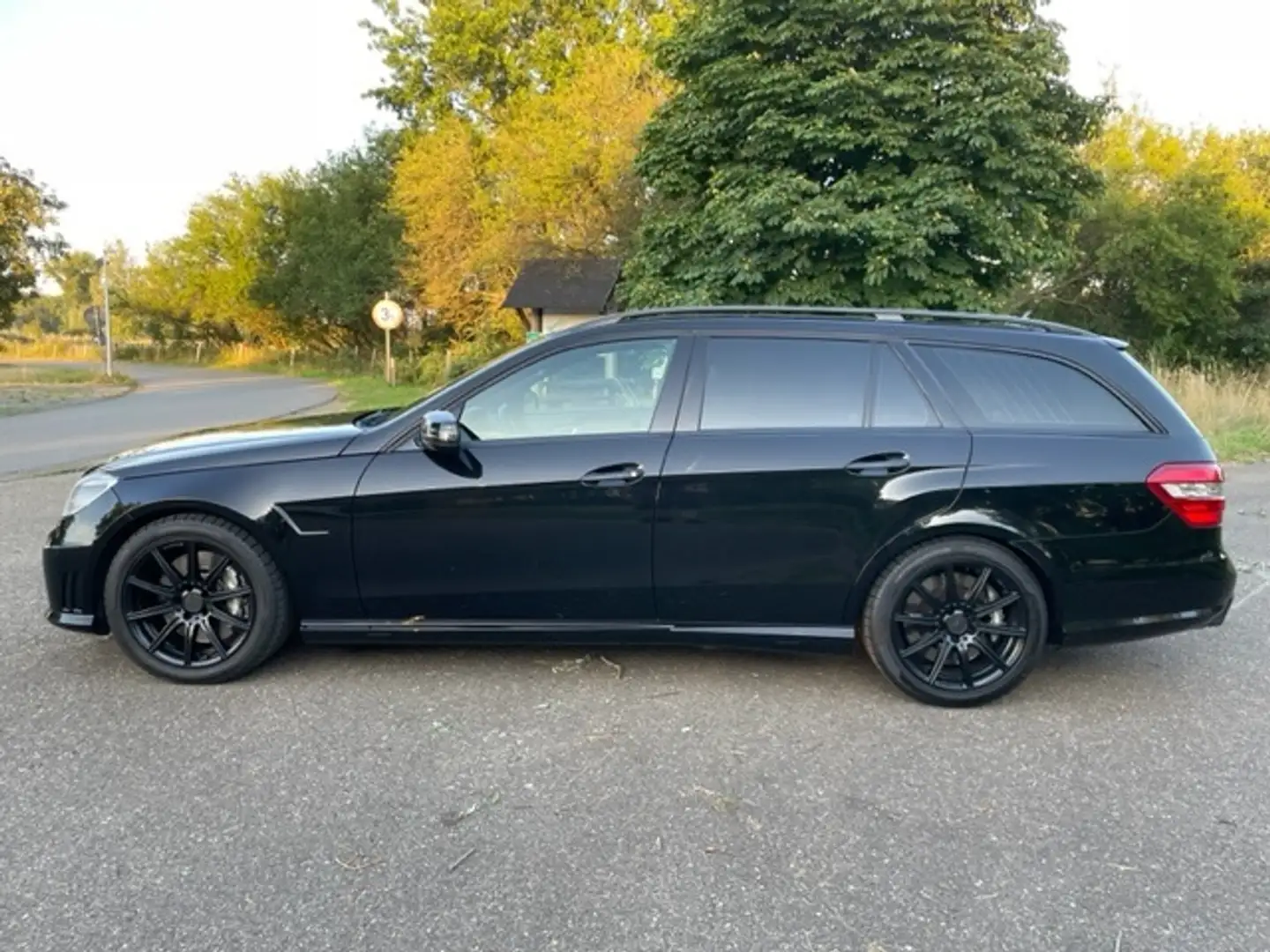 Mercedes-Benz E 63 AMG Lichte Vracht Siyah - 2