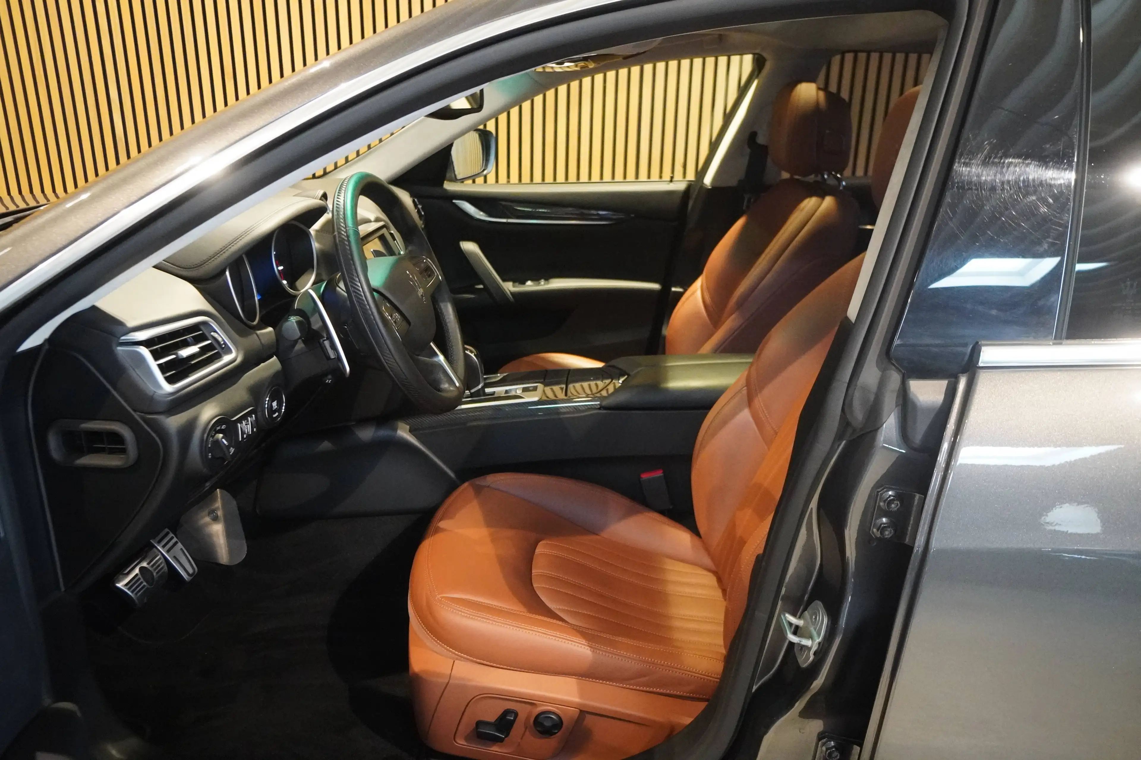 Maserati Ghibli Ghibli Automatik S Q4-BRD-U-frei-Traum Zustand — photo 6