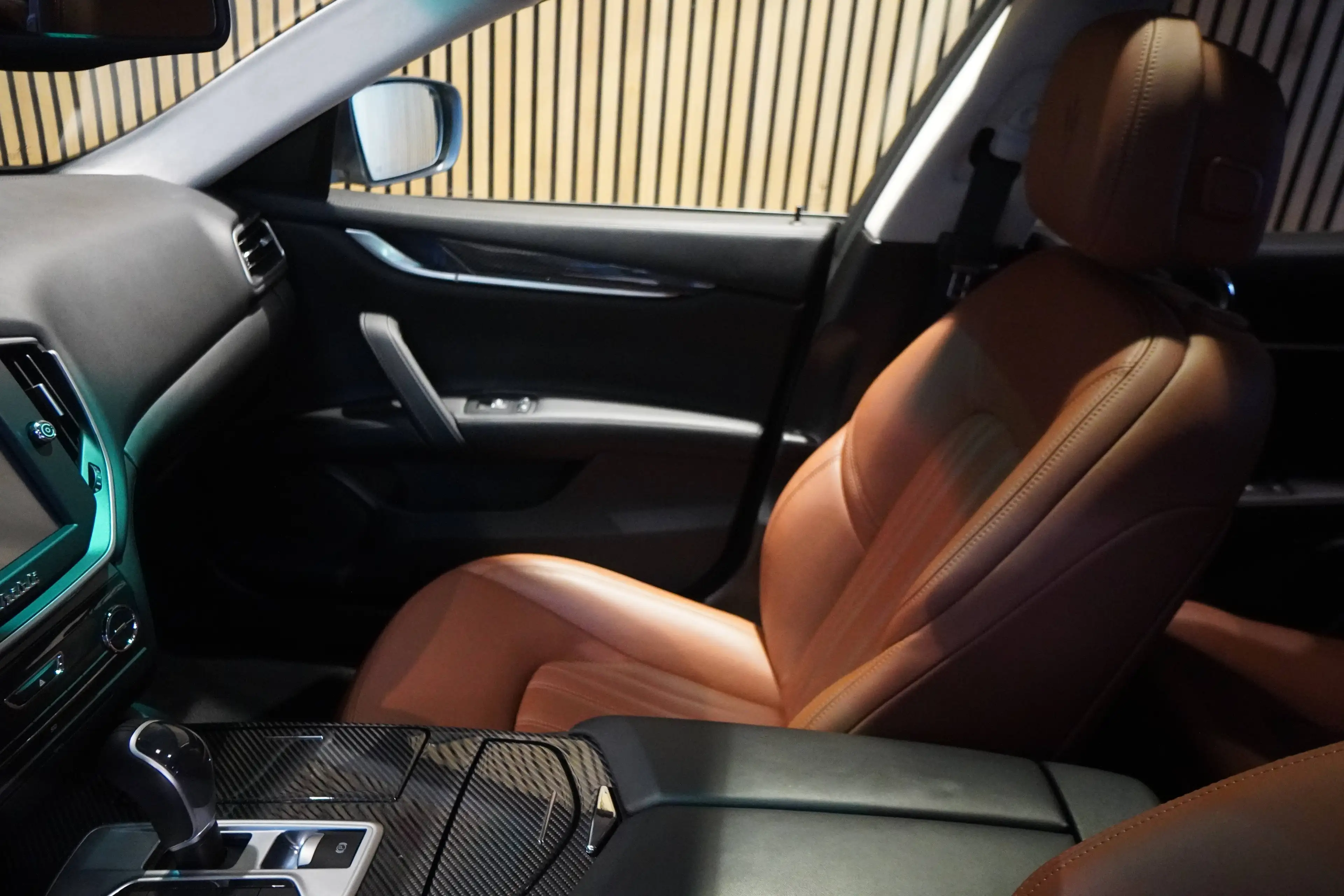 Maserati Ghibli Ghibli Automatik S Q4-BRD-U-frei-Traum Zustand — photo 9