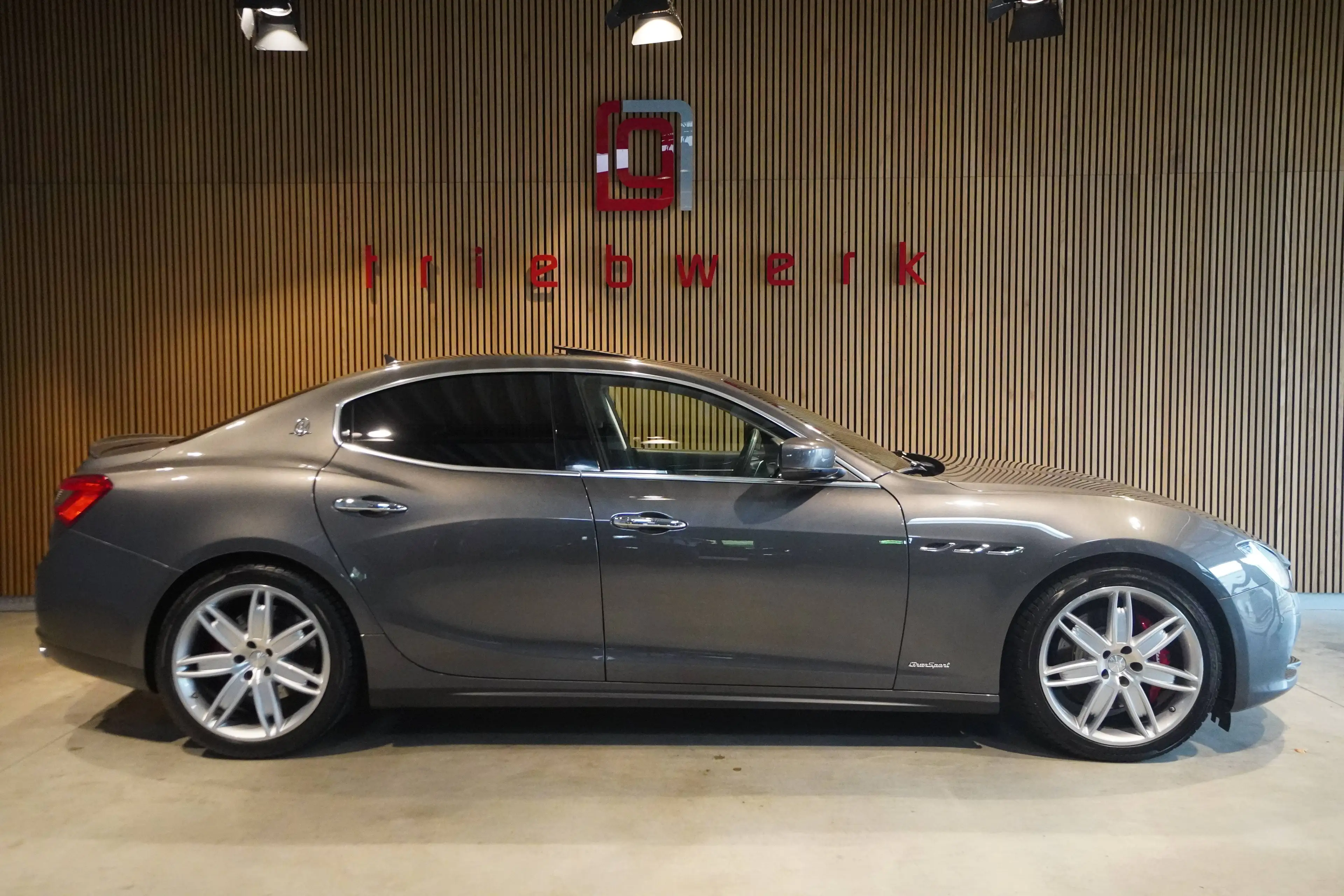 Maserati Ghibli Ghibli Automatik S Q4-BRD-U-frei-Traum Zustand