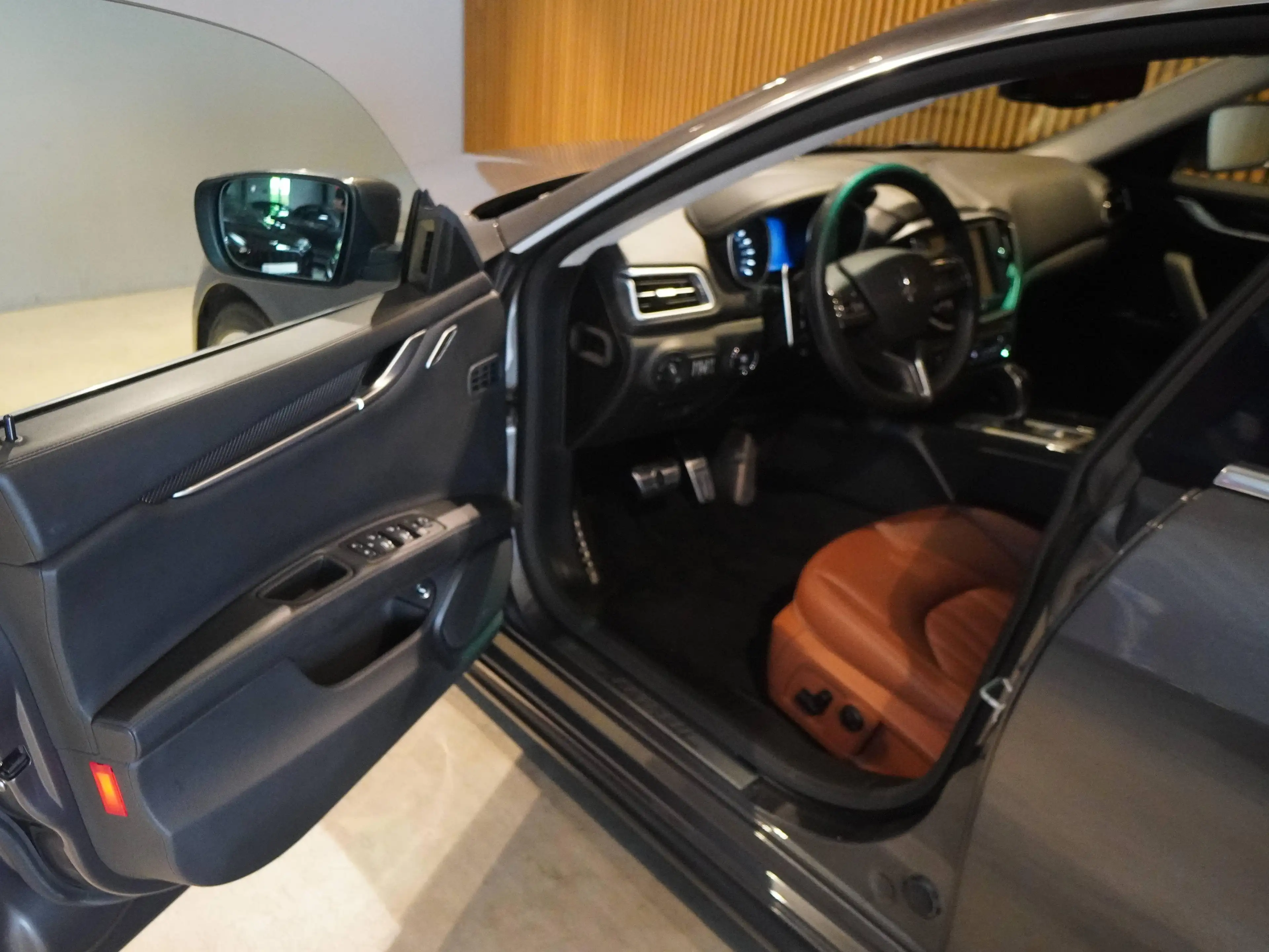 Maserati Ghibli Ghibli Automatik S Q4-BRD-U-frei-Traum Zustand — photo 13