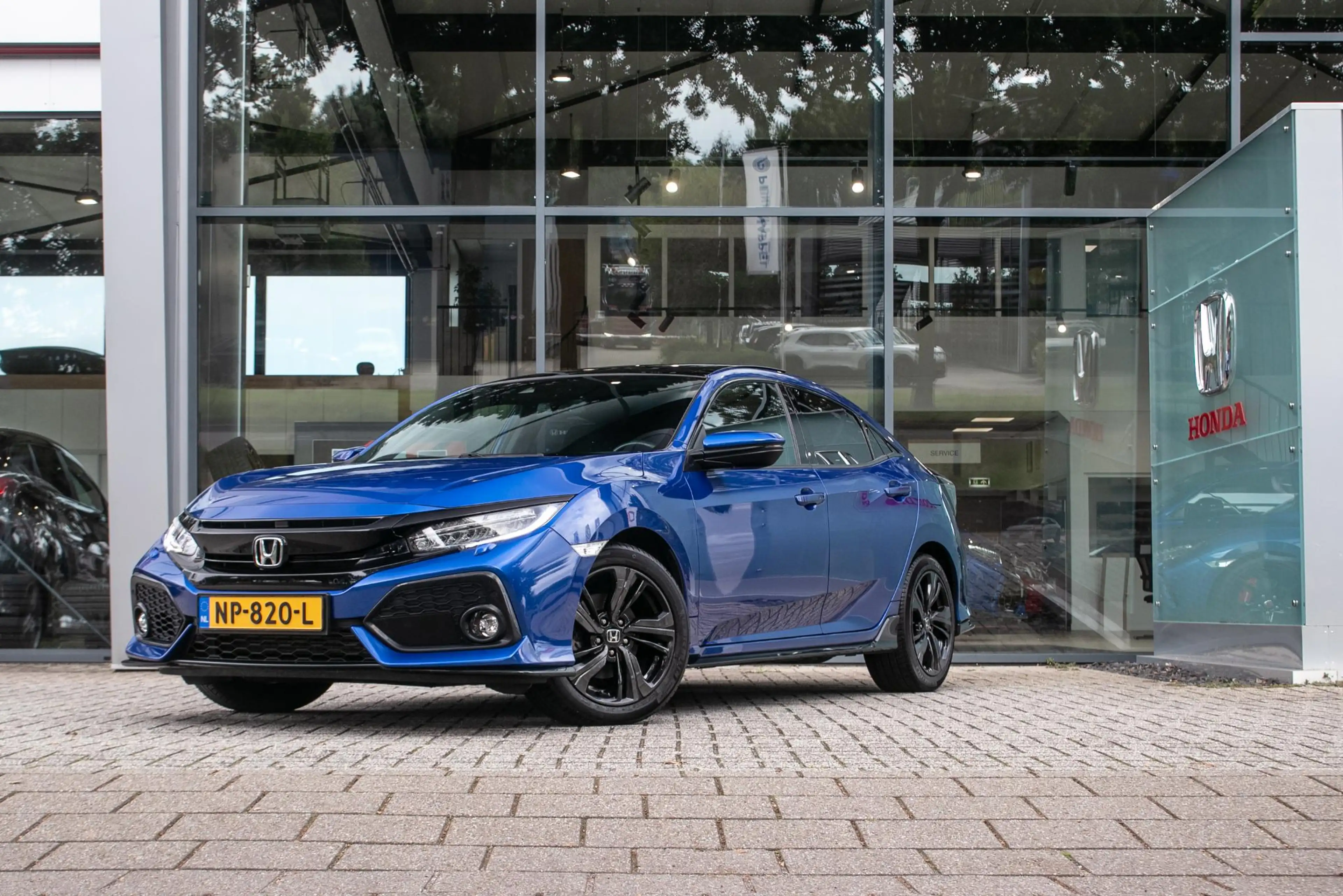 Honda Civic 1.5 i-VTEC Sport Plus — photo 12