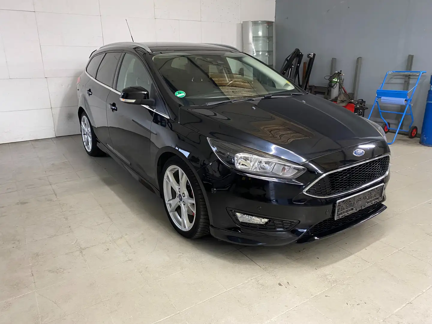 Ford Focus Focus Turnier 2.0 TDCi  Titanium Automatik, Navi Noir - 1
