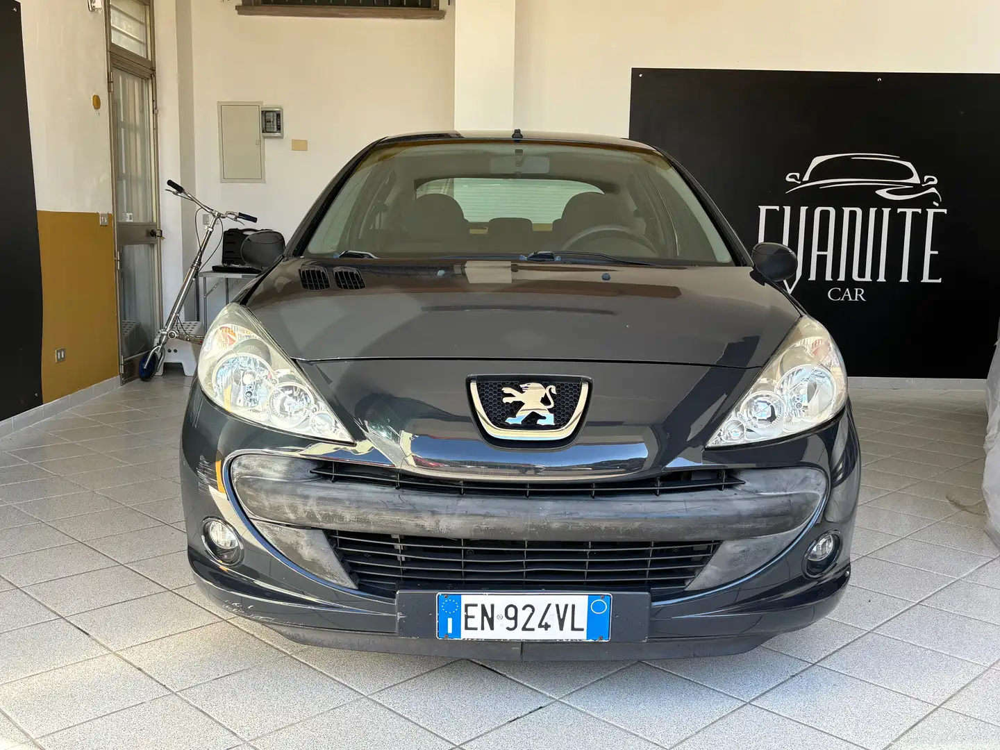 Peugeot 206 206 Plus Plus 3p 1.1 Trendy eco-Gpl Negro - 2