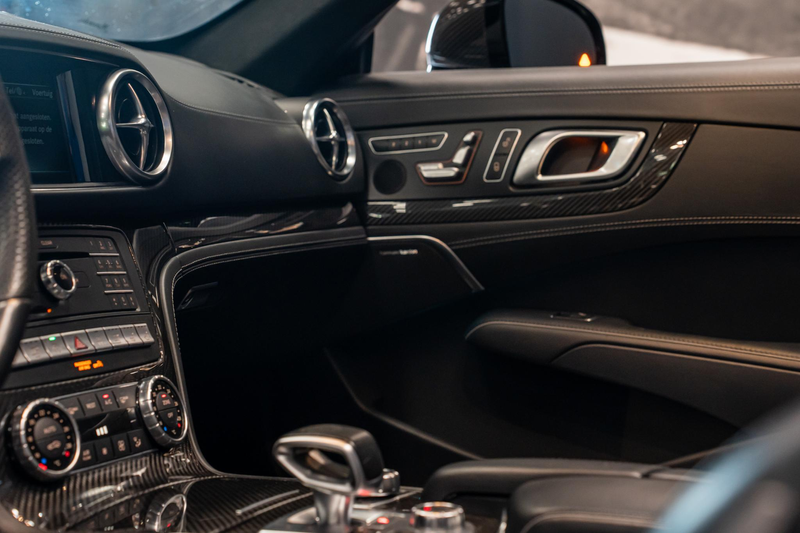 Mercedes-Benz SL 63 AMG *Magic Body Control / Magic Sky Control / Harman-K — photo 5
