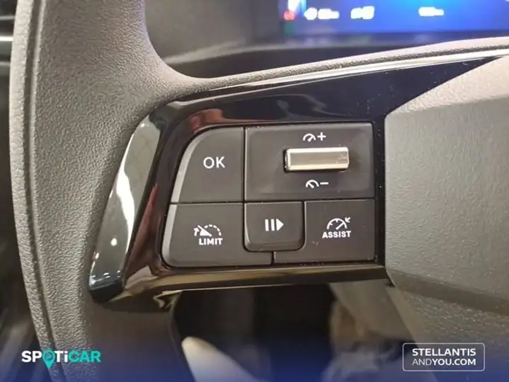 Opel Zafira 2026, foto 14