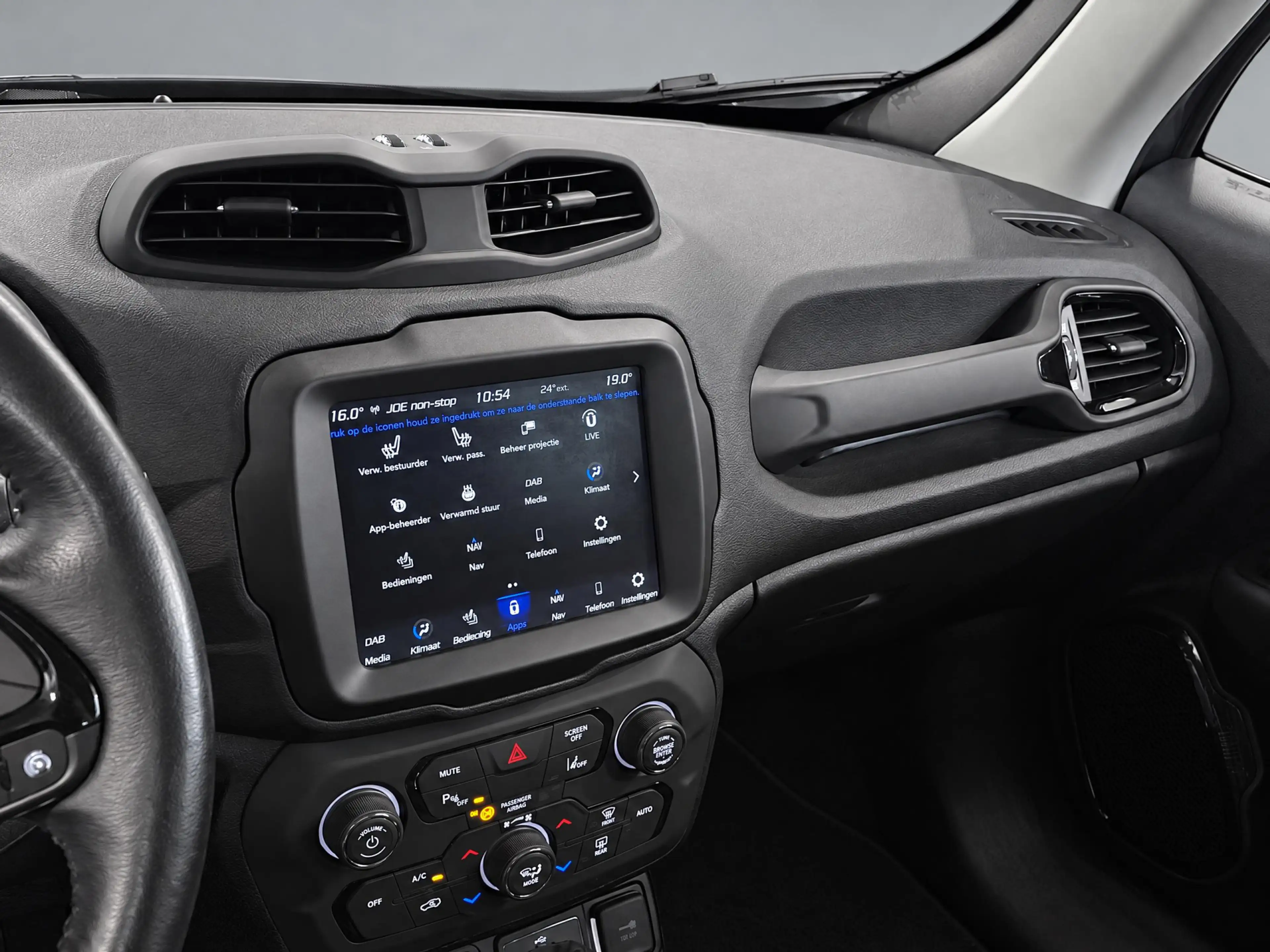 Jeep Renegade 1.3T Freedom YP — photo 9