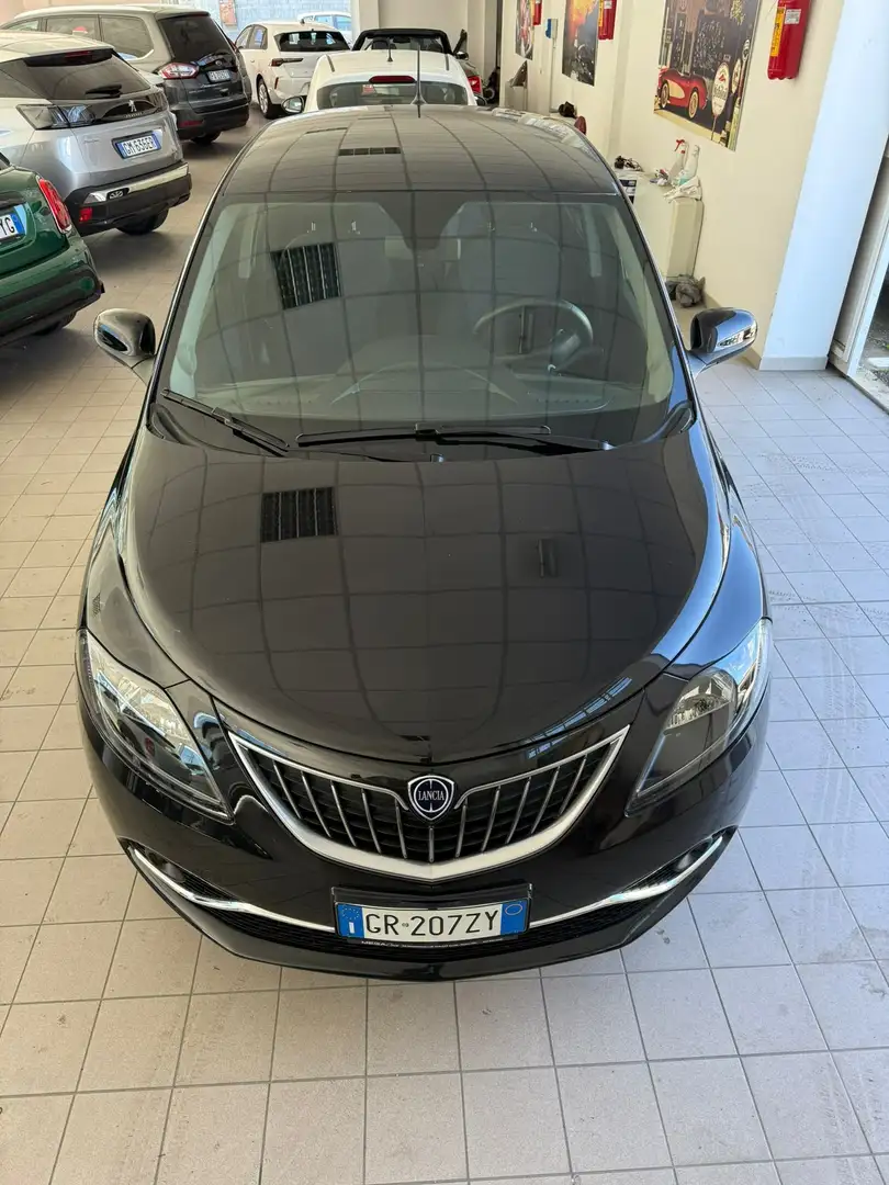 Lancia Ypsilon Ypsilon 1.0 firefly hybrid Gold Plus s Noir - 1