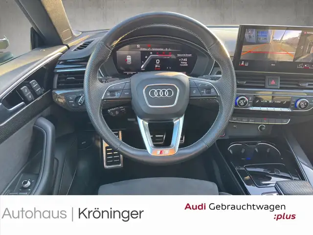 Audi S5 view 11