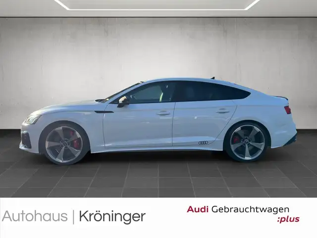 Audi S5 view 3