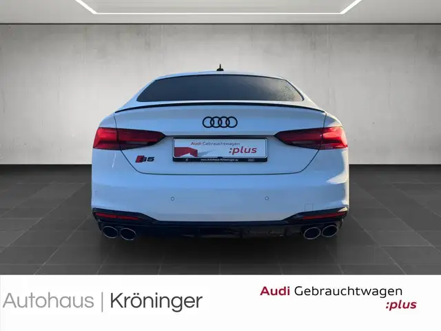 Audi S5 view 6