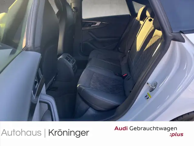Audi S5 view 10