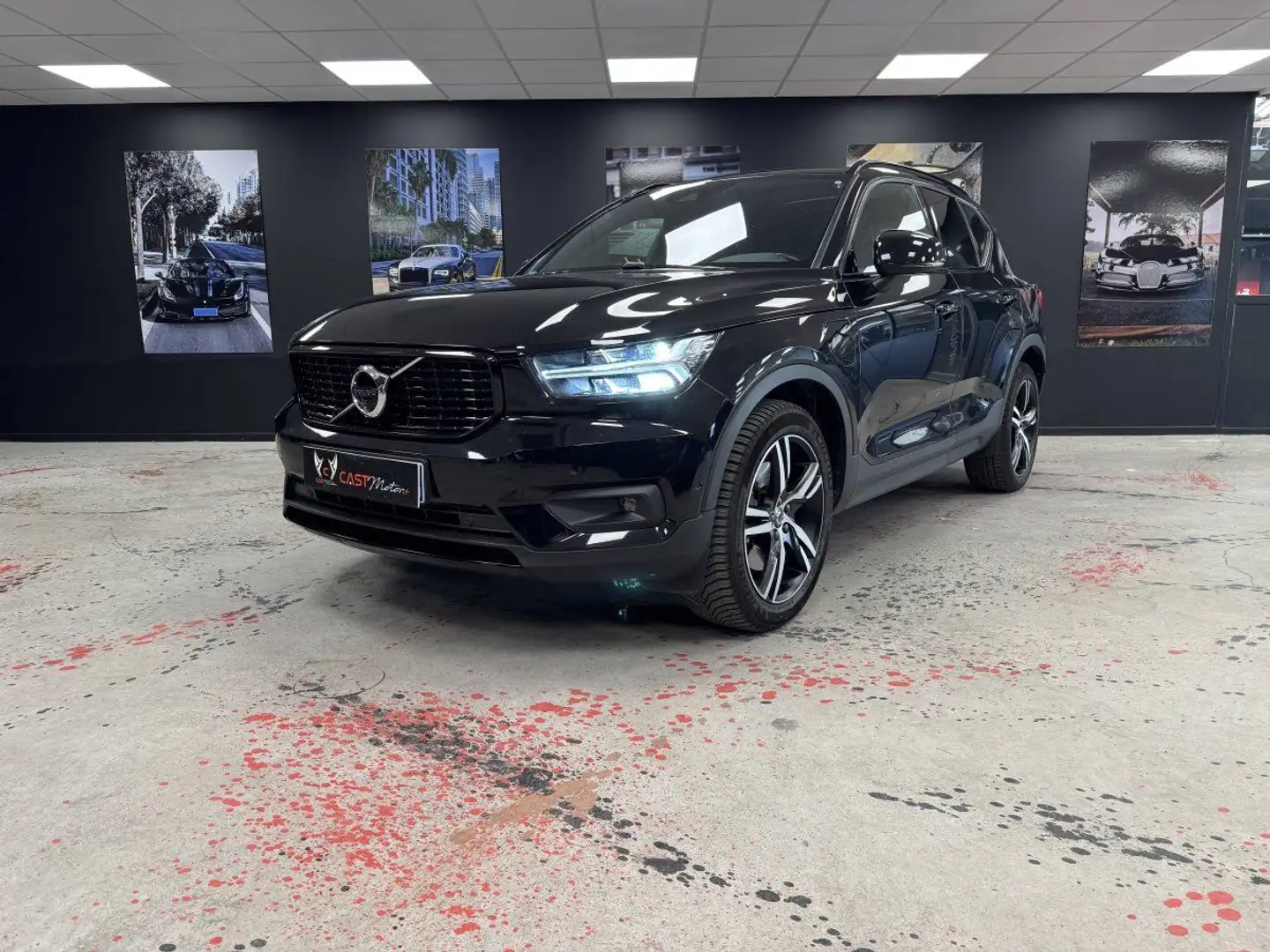 Volvo XC40 T5 Recharge 180 %2B 82ch R-Design DCT 7 Grijs - 1
