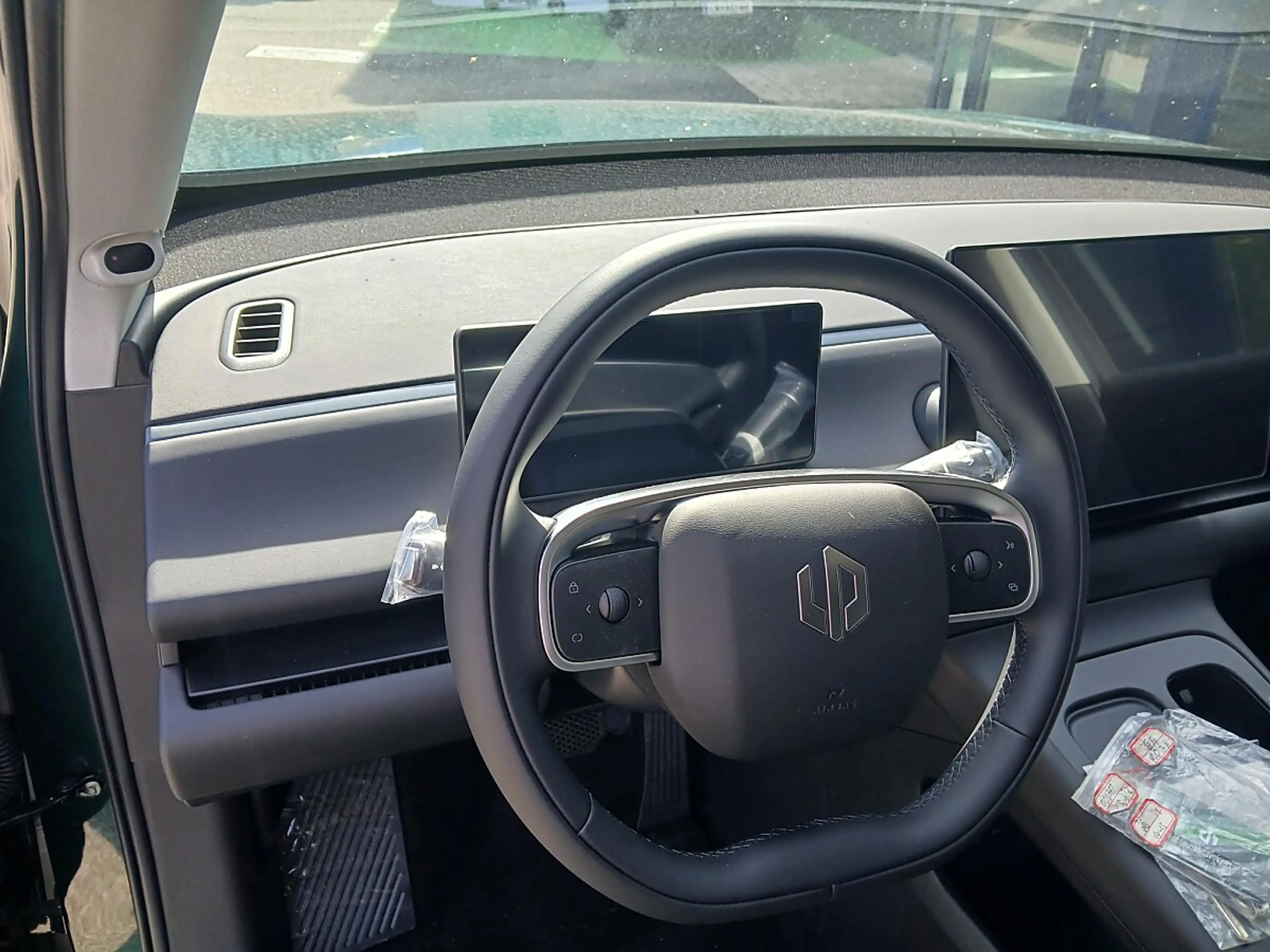 Leapmotor C10 Elektro 81,9kWh Design ProMax — photo 6