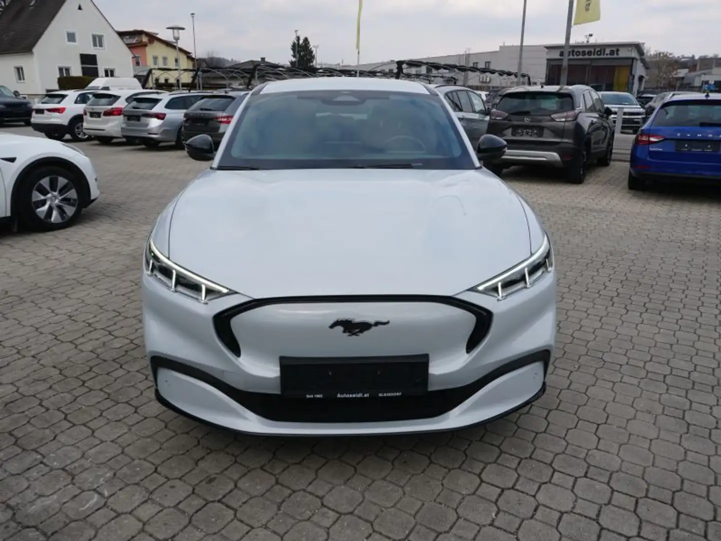 Ford Mustang Mach-E AWD Extended Range *TOPAUSSTATTUNG* Weiß - 2