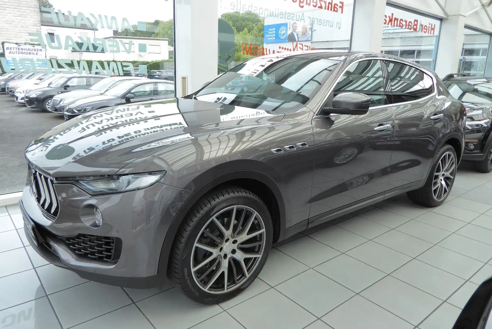 Maserati Levante Q4 Pano-SD Grau - 1
