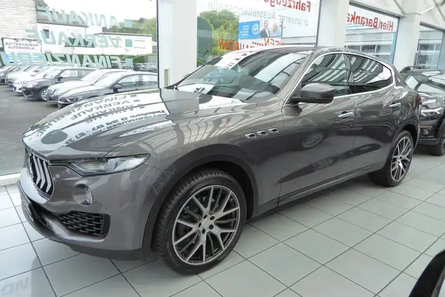 Maserati Levante Q4 Pano-SD