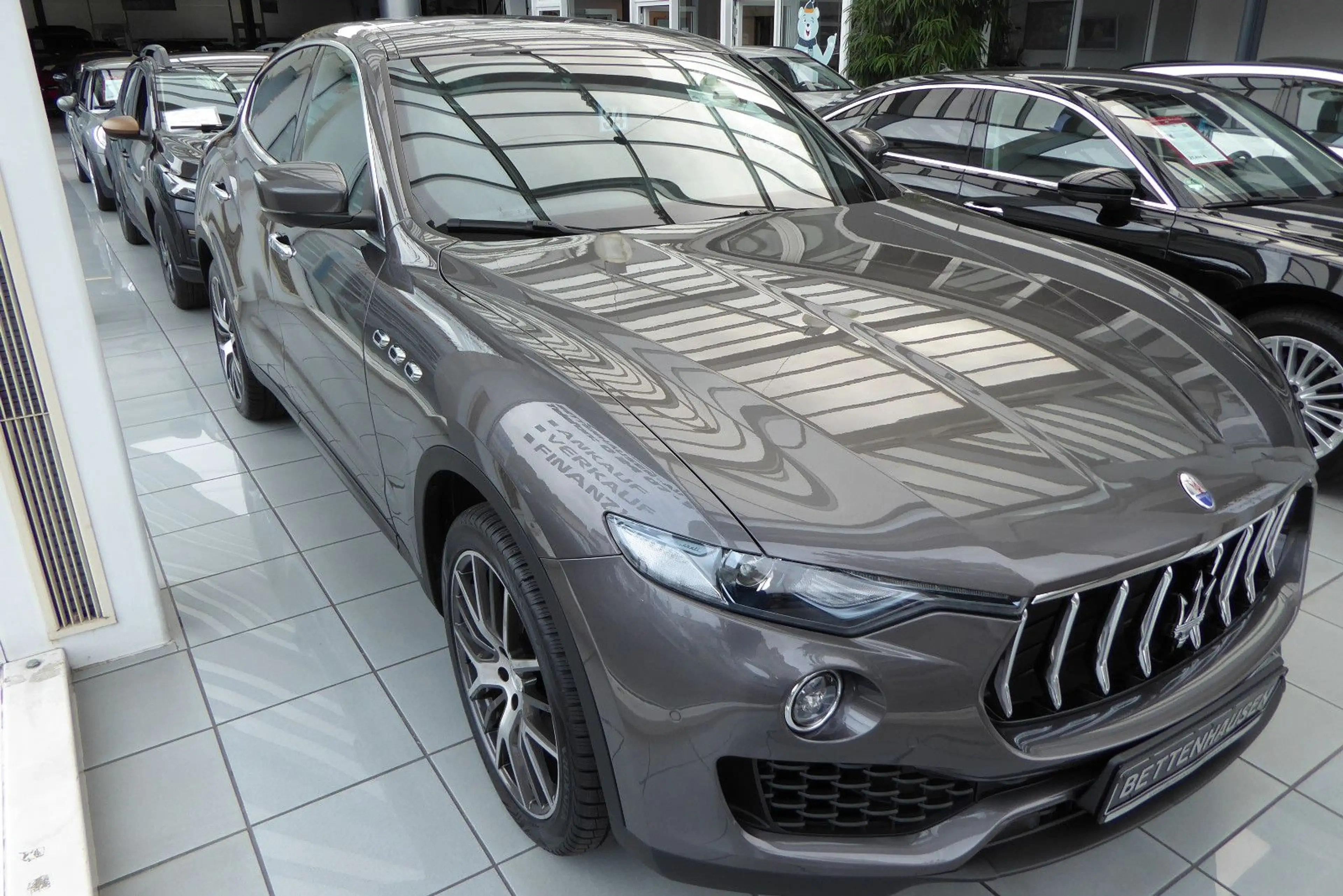 Maserati Levante Q4 Pano-SD — photo 2