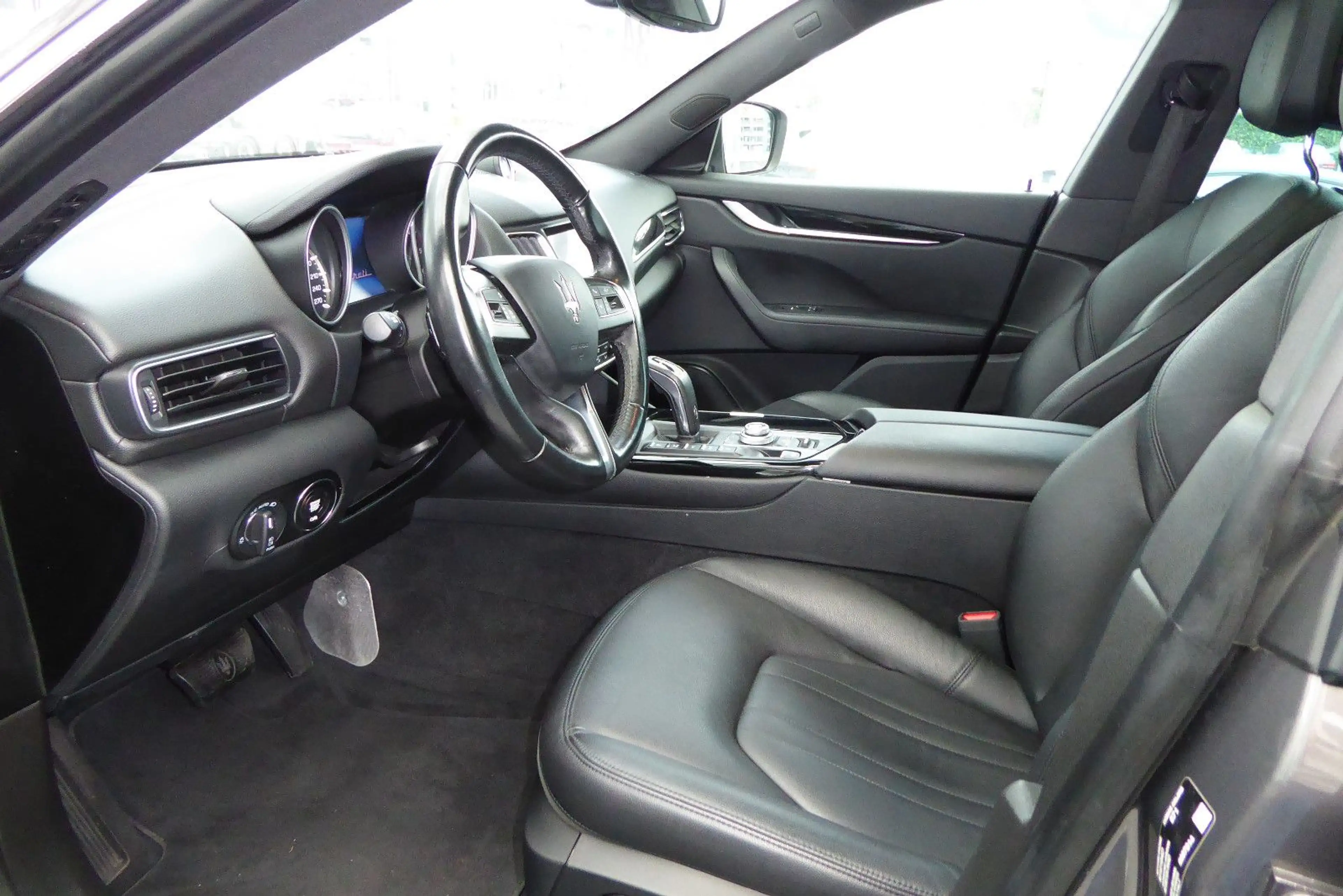 Maserati Levante Q4 Pano-SD — photo 5
