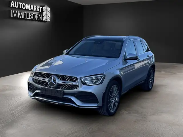 Mercedes-Benz GLC view 4