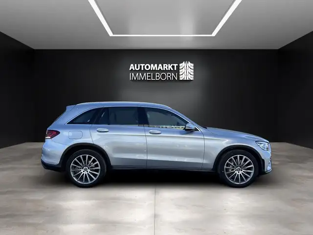 Mercedes-Benz GLC view 11
