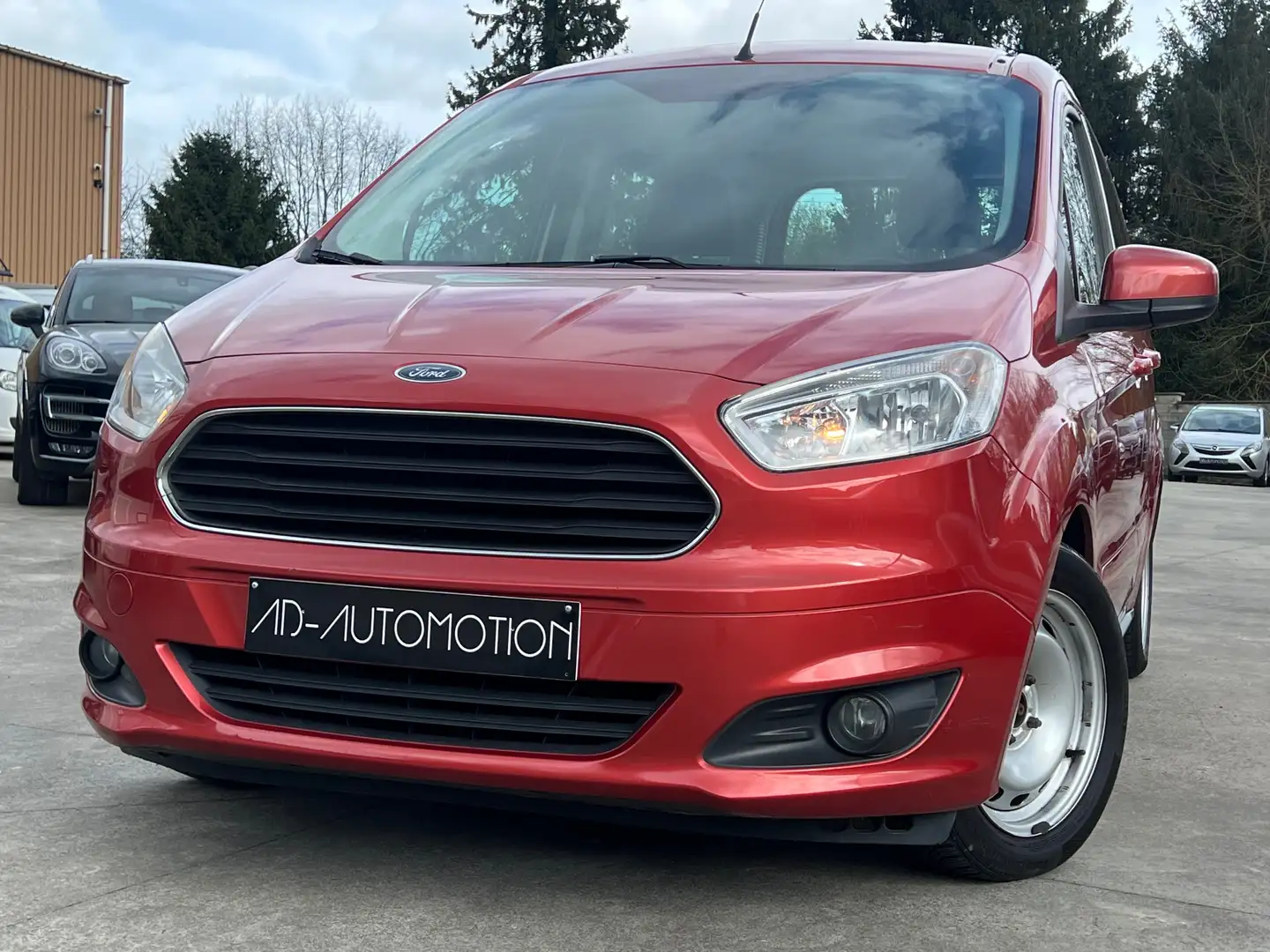 Ford Tourneo Courier 1.0i*1ER MAIN*SHOW-ROOM*FAIBLE KM*GARANTIE 12MOIS! Rood - 1