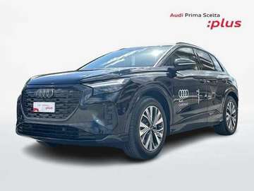 Q4 Audi Q4 Business Advanced 45 e-tron quattro 210,00 kW