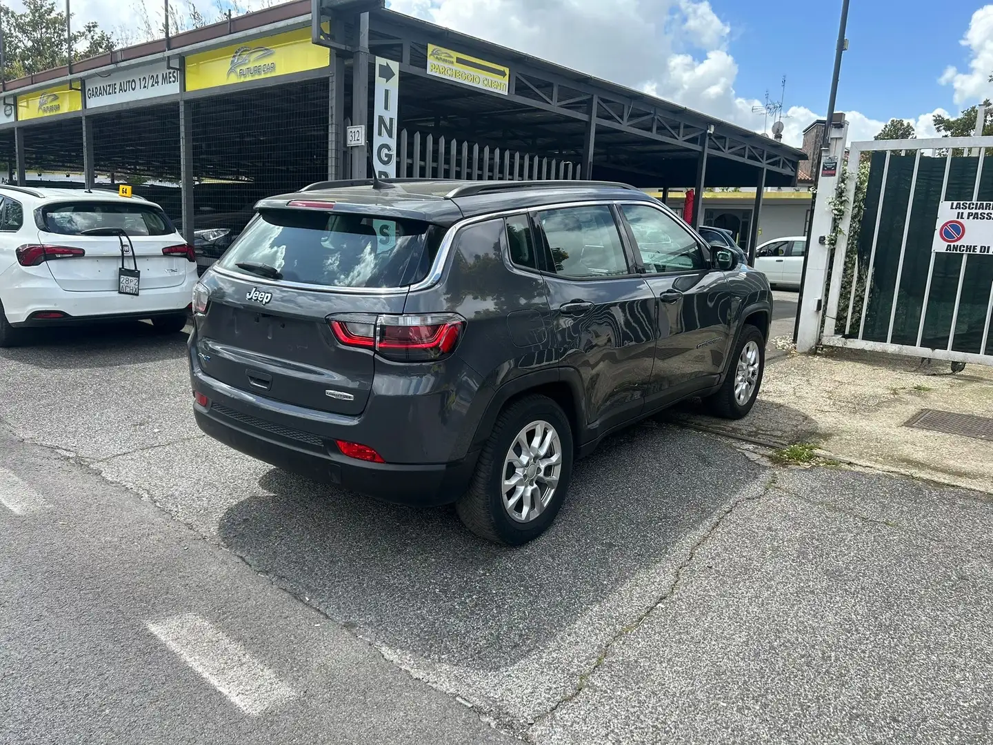 Jeep Compass limited 4xe NEW MODEL - 2