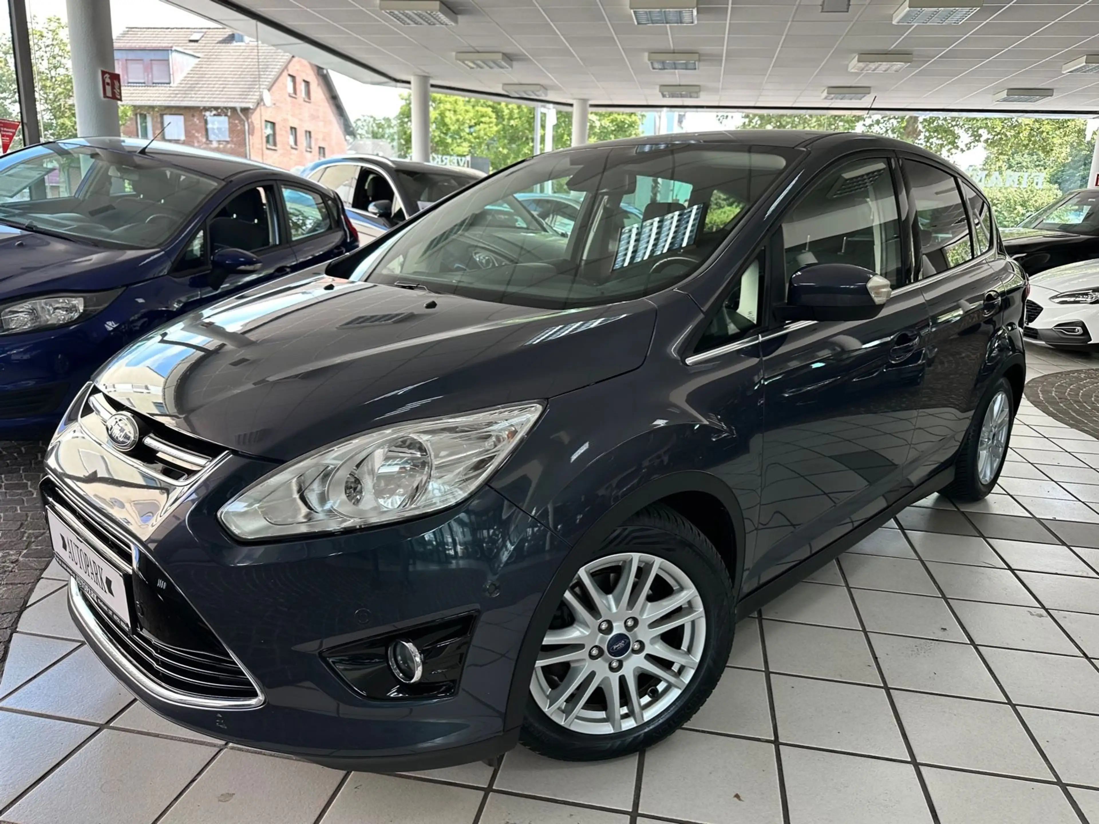 Ford C-Max C-MAX 1.0 ecoBoost Titanium 6-gang Kamera — photo 6