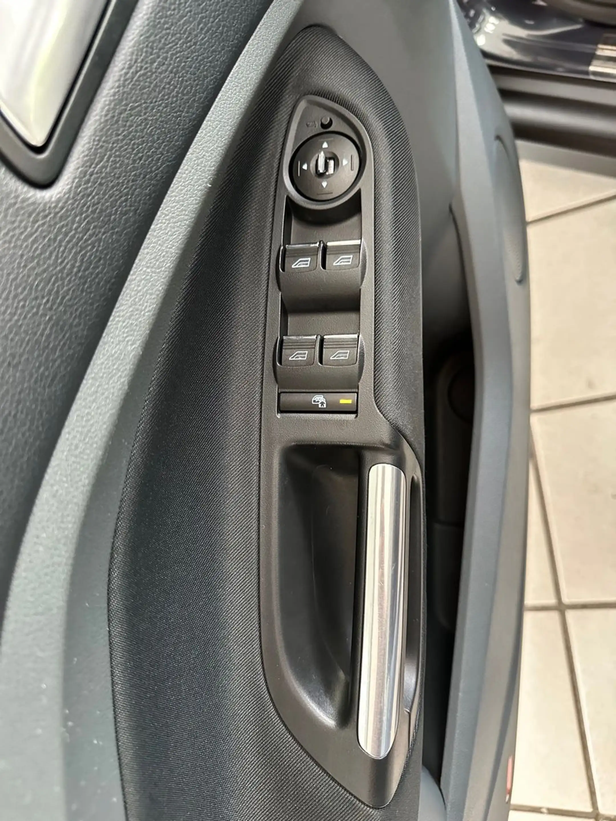 Ford C-Max C-MAX 1.0 ecoBoost Titanium 6-gang Kamera — photo 29