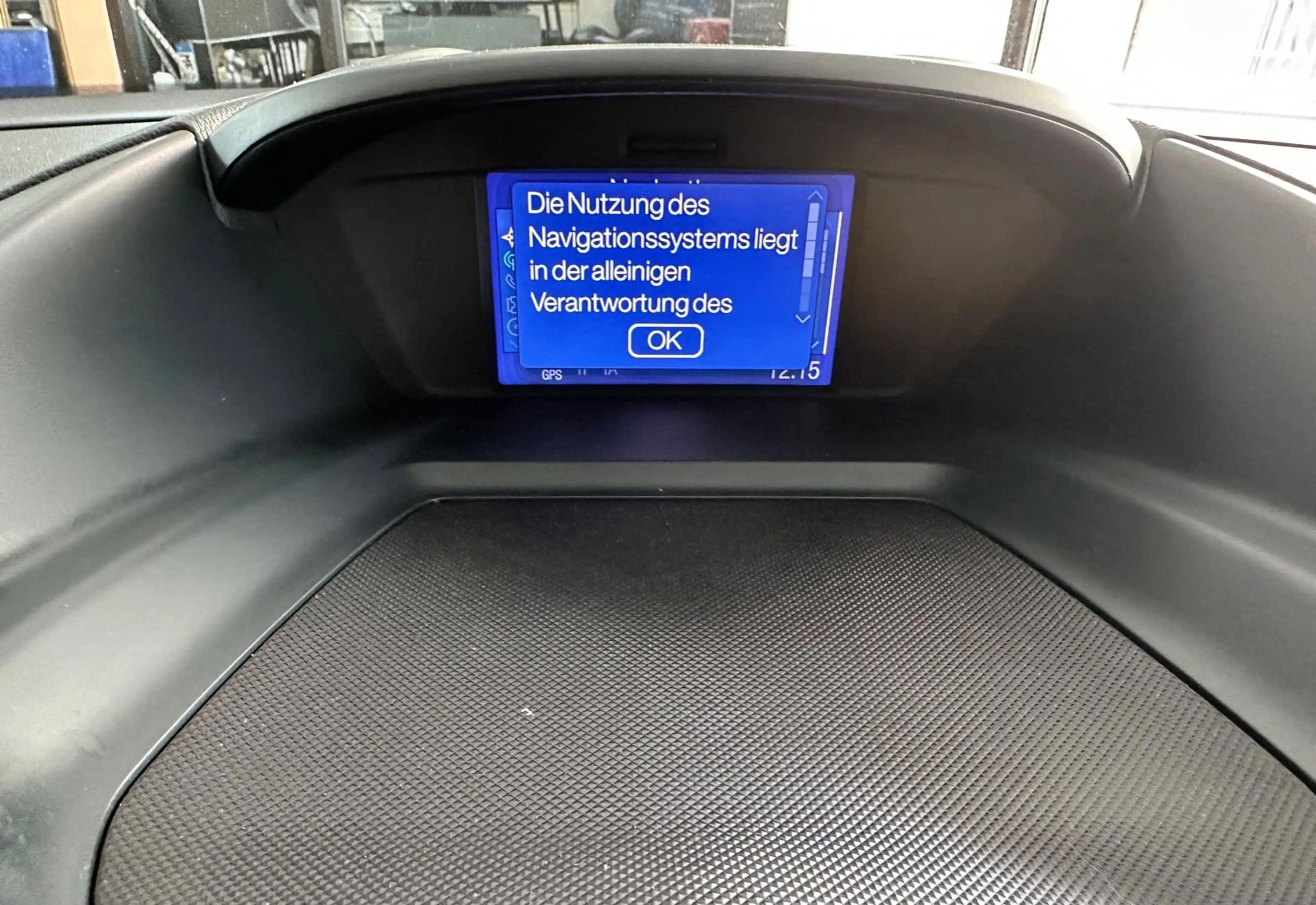 Ford C-Max C-MAX 1.0 ecoBoost Titanium 6-gang Kamera — photo 21