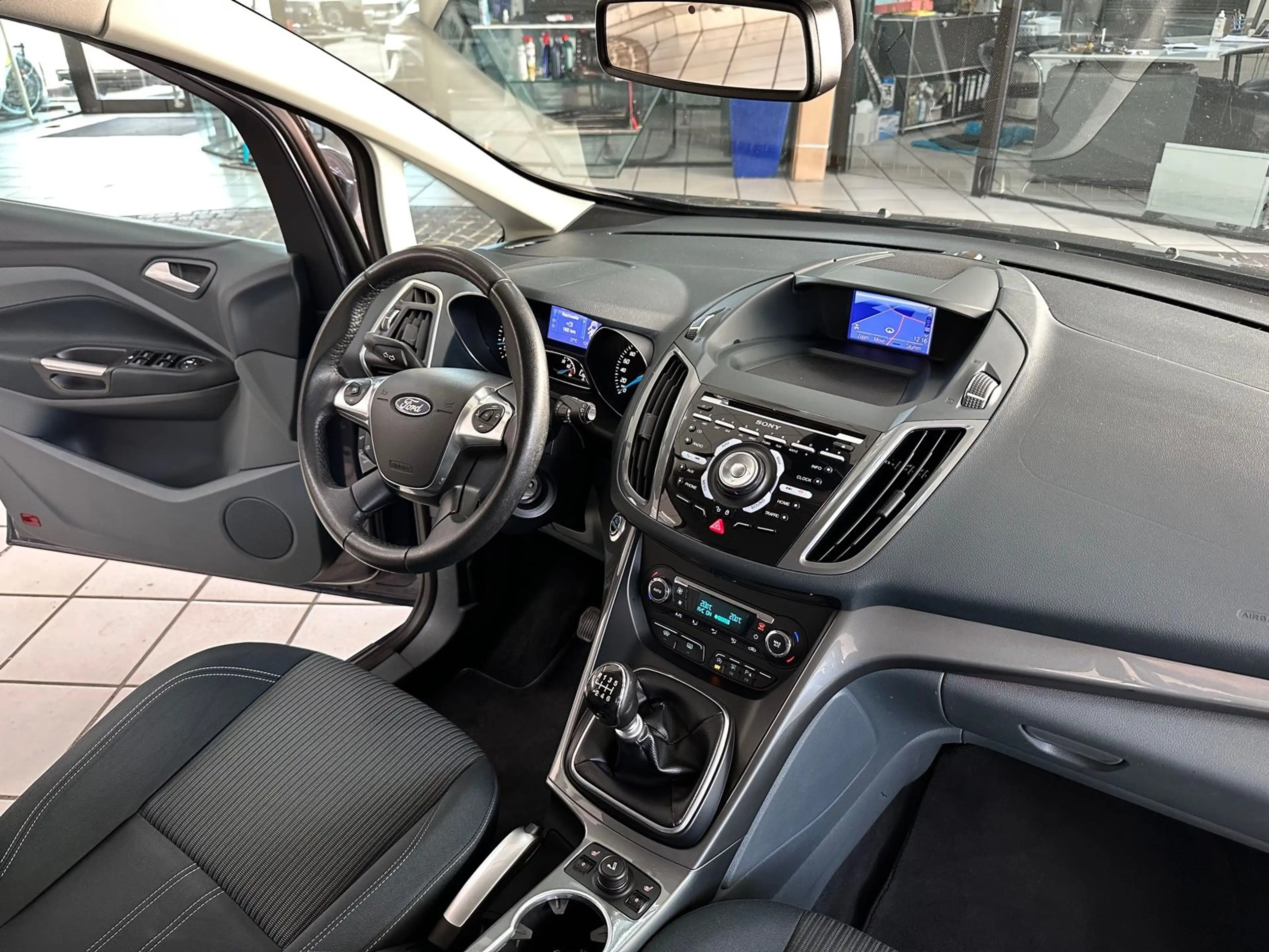 Ford C-Max C-MAX 1.0 ecoBoost Titanium 6-gang Kamera — photo 25