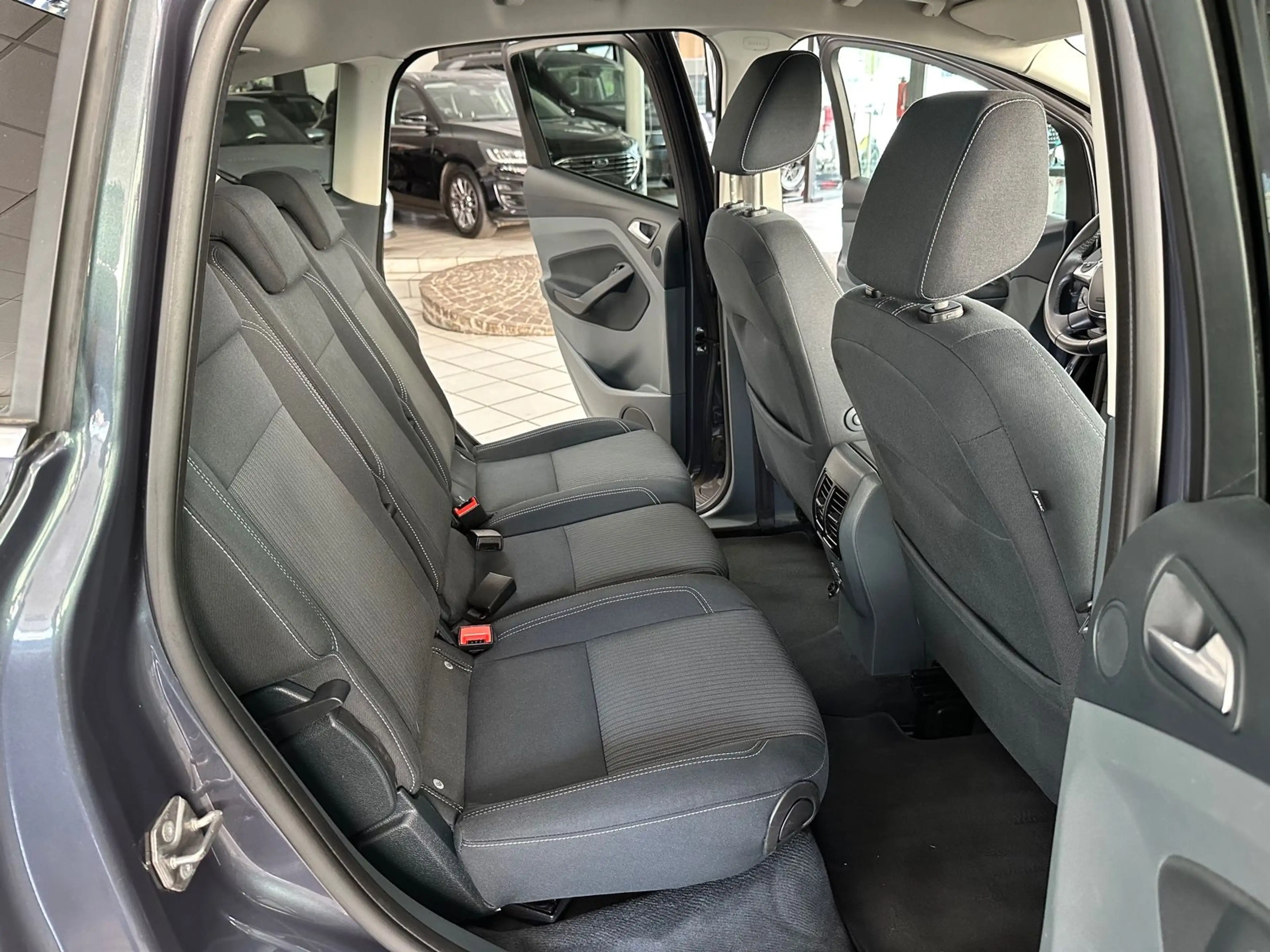 Ford C-Max C-MAX 1.0 ecoBoost Titanium 6-gang Kamera — photo 26