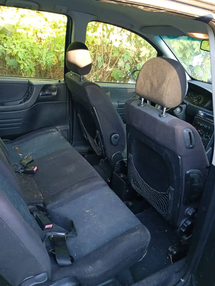 Opel Zafira 1.8i XE1 16v Comfort, foto 4
