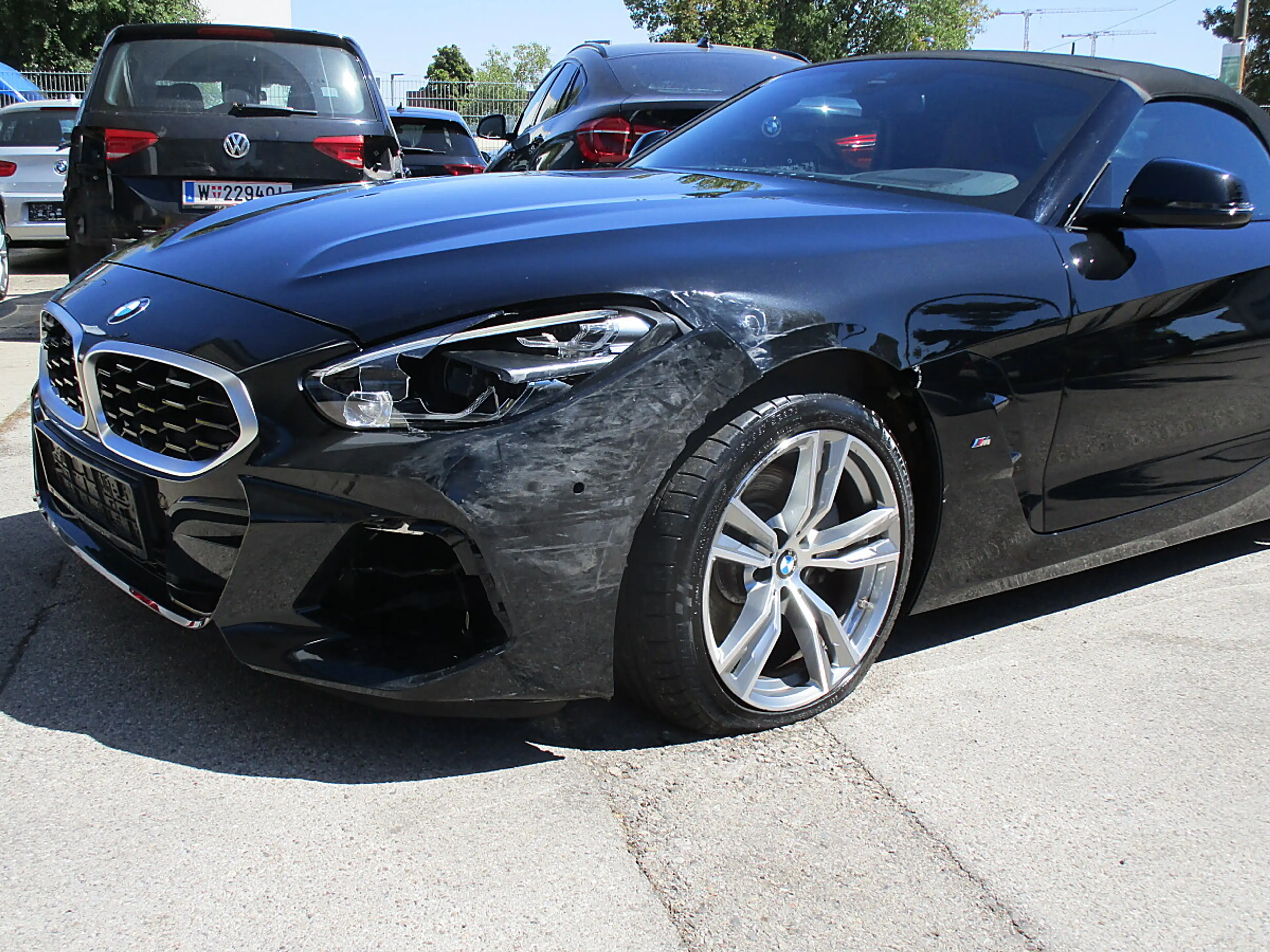 BMW Z4 sDrive 20i M-Paket — photo 4