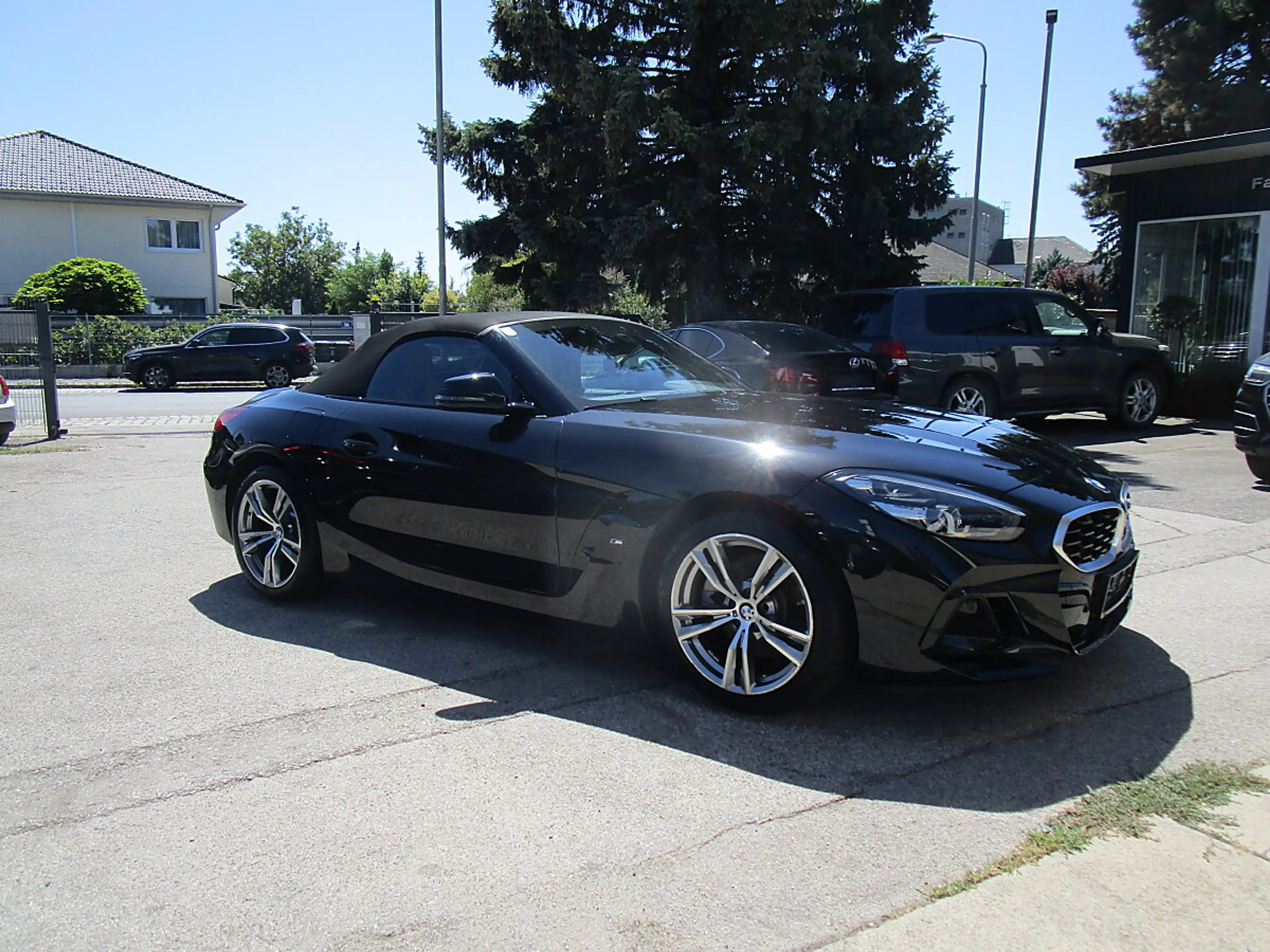 BMW Z4 sDrive 20i M-Paket — photo 6