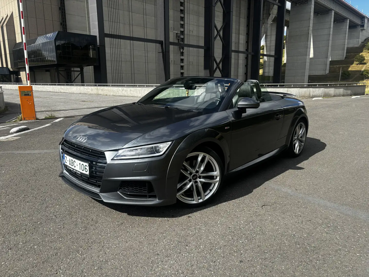 Audi TT 2.0 TFSI * CARNET ENTRETIENT COMPLET * 1 PROP Gris - 1